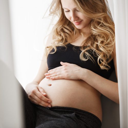 Consultation d’ostéopathie à Lyon 3 pour grossesse, femme enceinte et post partum